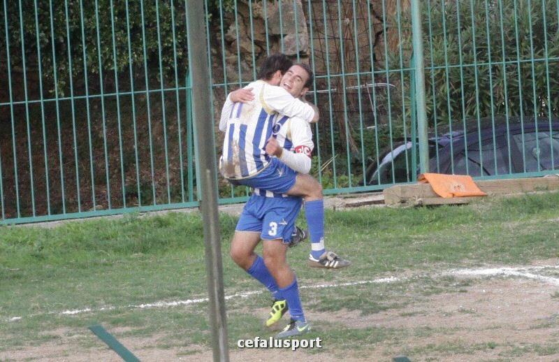 111030 sport 104y_tn.jpg